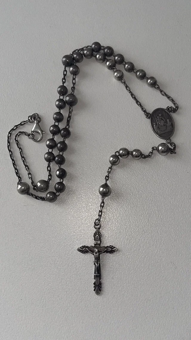 Dolce & Gabbana Rosary in Silver in silver|gray from Grailed, photo 1 of 1