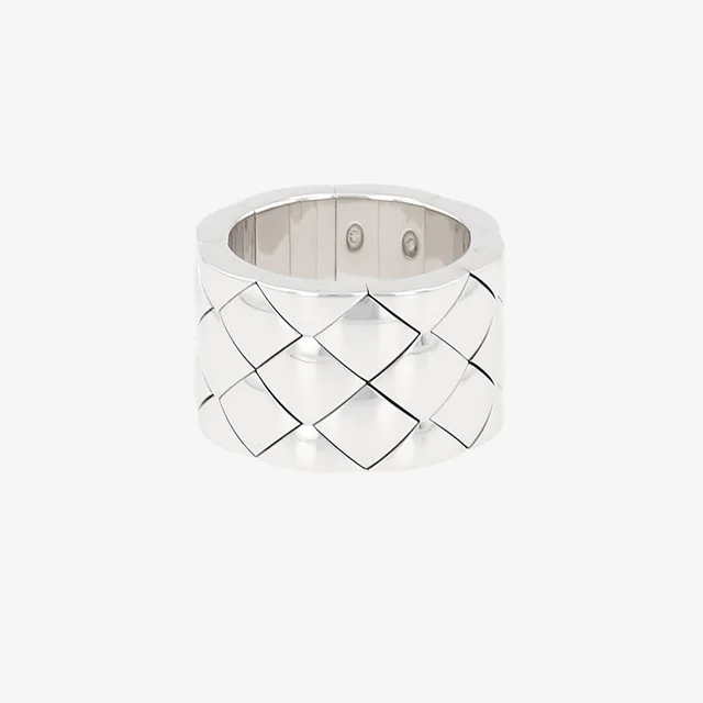Chanel Matelassé ring in white gold in White from Collector Square