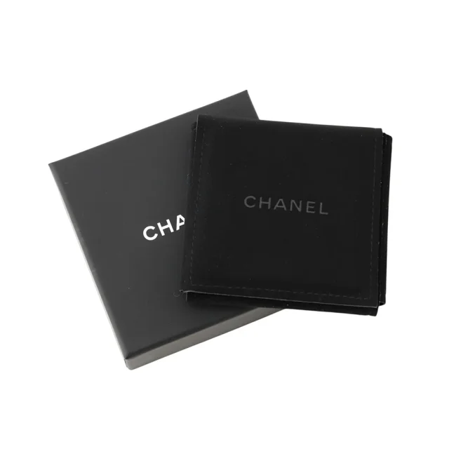 Chanel CC Logo Earring Gold Plated in Gold from GALLERY RARE, photo 7 of 7