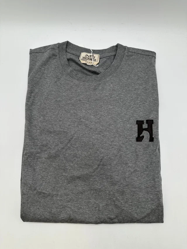 Hermès T-Shirt Cheval Gris in Grey from Luxury Promise