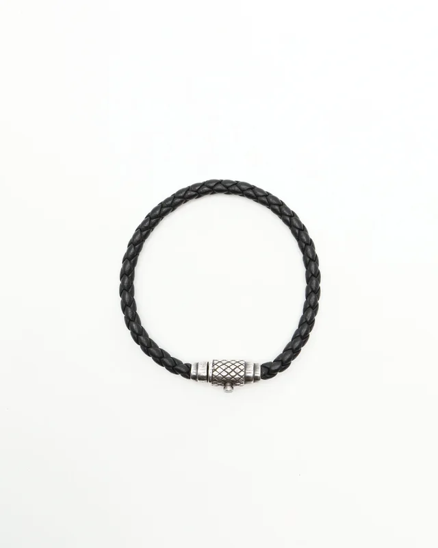 Bottega Veneta Intrecciato Leather Bracelet in Woven leather from A Retro Tale, photo 2 of 4