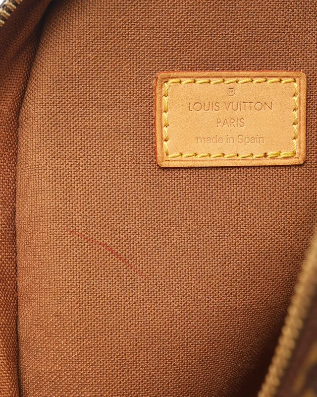 Louis Vuitton Monogram Pochette Ganju Bag in Coated canvas from A Retro Tale, photo 8 of 10