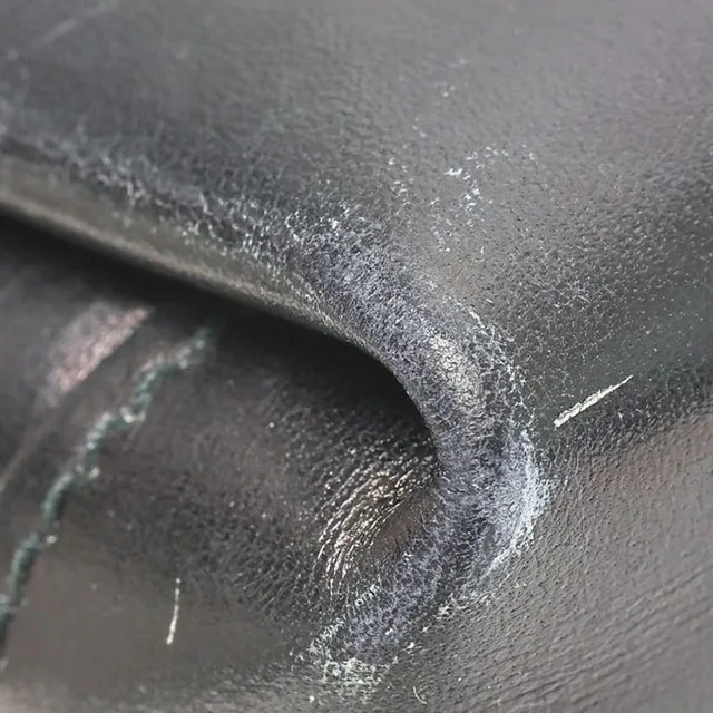 Gucci Turn Lock Handbag in Leather from A Retro Tale, photo 6 of 9