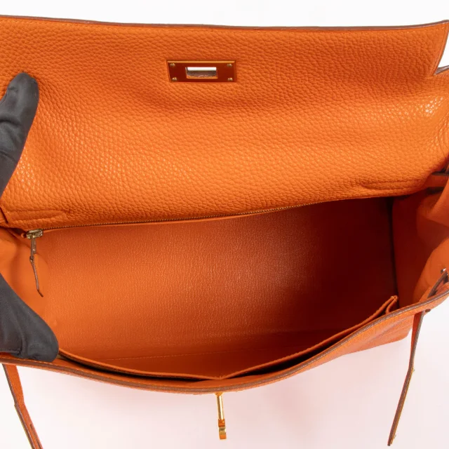 Hermès Kelly 32 Orange Togo GHW in Orange Togo leather from Labellov, photo 18 of 18
