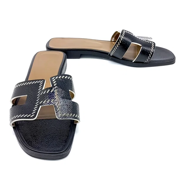 Hermès 에르메스 페이던트 오란 슬리퍼 from GUGUS