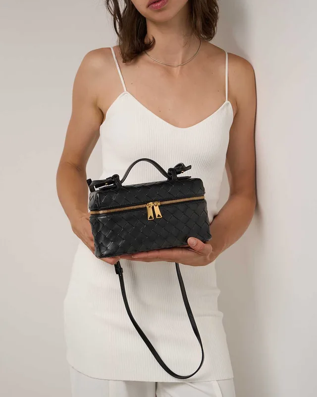Bottega Veneta Bang Vanity Small Lamb Black in Black Lambskin from SACLÀB, photo 2 of 10