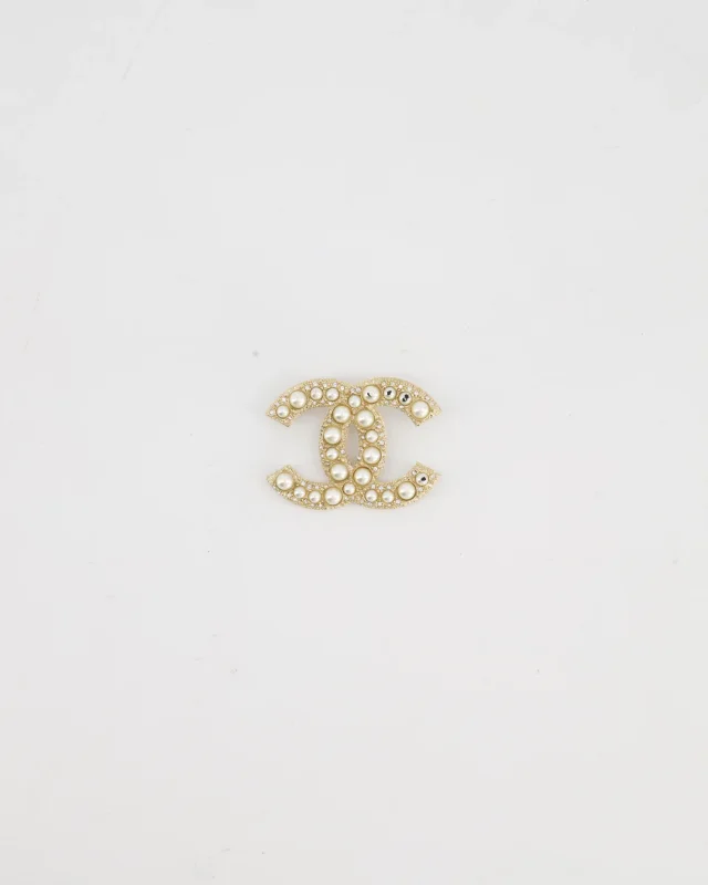 Chanel Champagne Gold CC Brooch with Embellished Pearls Detail in Gold from Sellier, photo 8 of 10