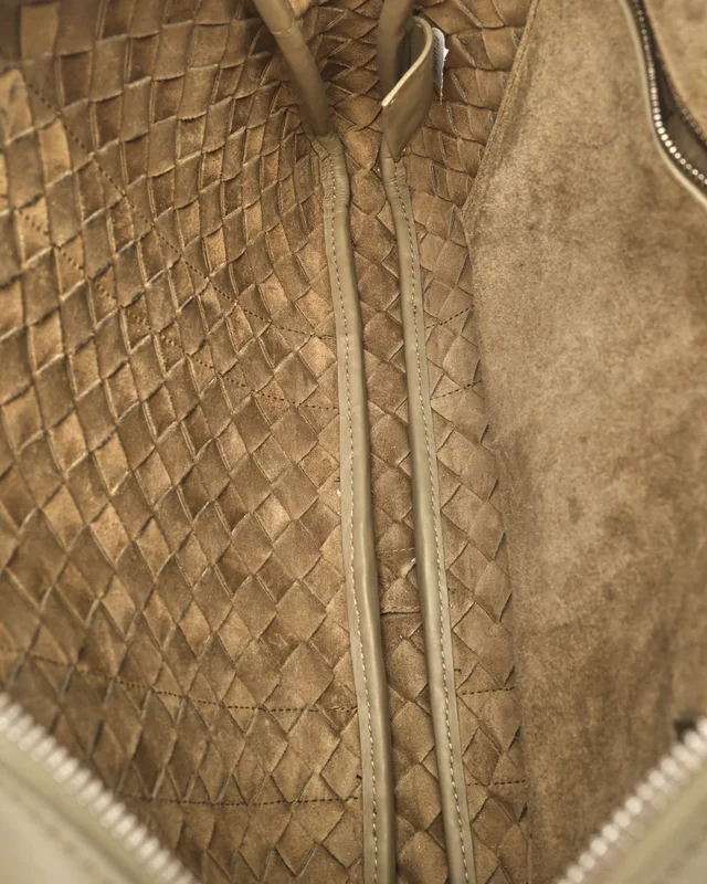 Bottega Veneta Intrecciato Slim Business Bag in Woven leather from A Retro Tale, photo 7 of 8