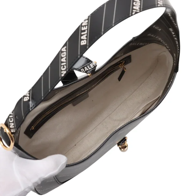Gucci Balenciaga The Hacker Project Medium Calfskin Jackie 1961 Crossbody in Calfskin from HEWI, photo 3 of 5