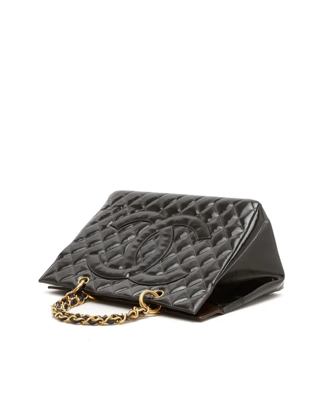 Chanel CC Patent Chain Tote Bag in Patent leather from A Retro Tale, photo 4 of 8