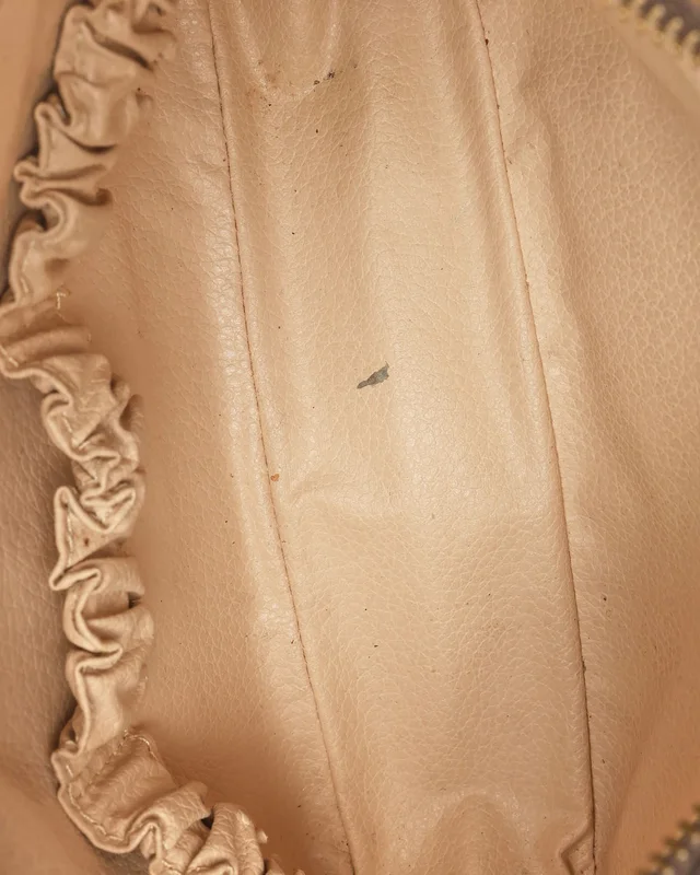 Louis Vuitton Monogram Toiletry Pouch 23 in Coated canvas from A Retro Tale, photo 6 of 8