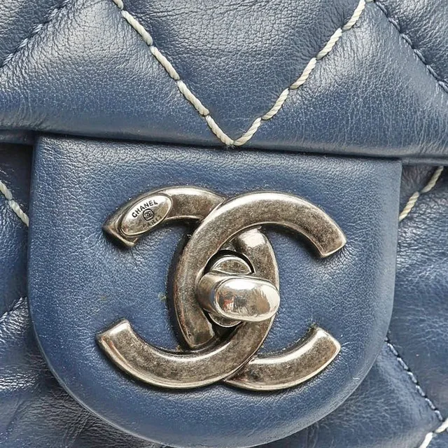 Chanel Chevron Stitch Single Flap Bag in Leather from A Retro Tale, photo 6 of 13