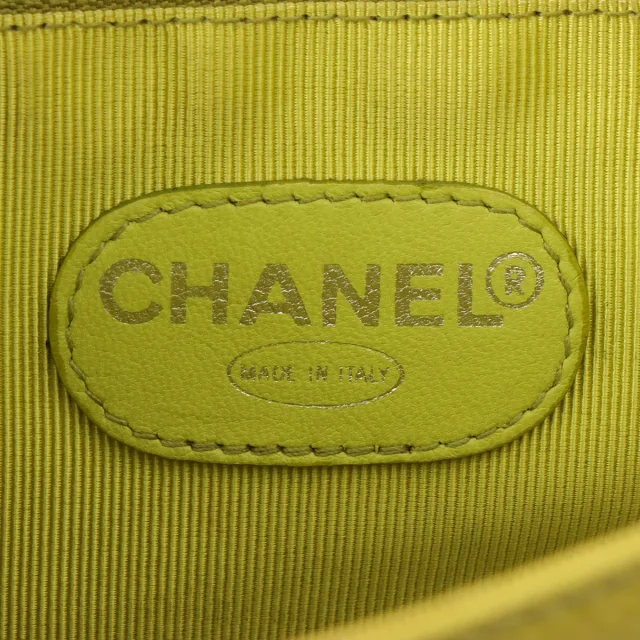 Chanel CC Turnlock Chain Bag, Yellow-Green, circa 1997 in Green Caviar leather from VINTAGE QOO TOKYO, photo 6 of 15