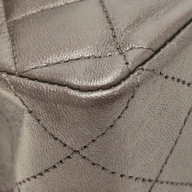 Chanel Classic Medium Double Flap Bag in Leather from A Retro Tale, photo 7 of 11