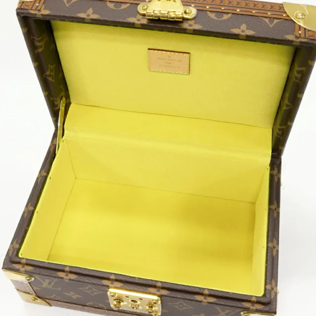 Louis Vuitton Coffret Trésor 24 Monogram Jewelry Box in Green Coated/Waterproof canvas from LuxUness, photo 3 of 6