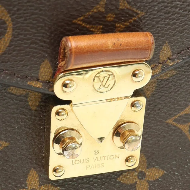 Louis Vuitton Monogram Pochette Métis Bag in Coated canvas from A Retro Tale, photo 6 of 11