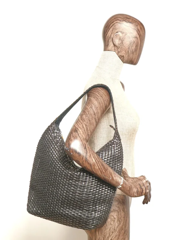 Gucci Woven Hobo Bag in Woven leather from A Retro Tale, photo 8 of 8
