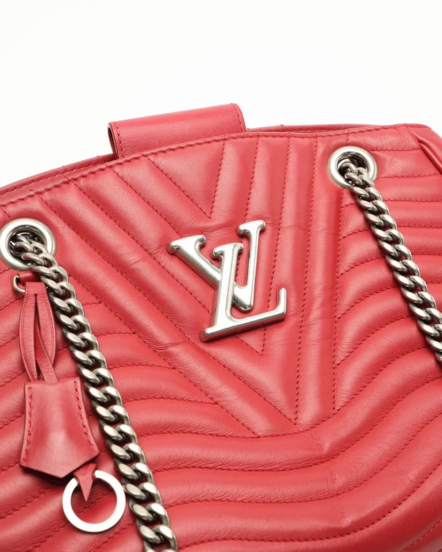 Louis Vuitton New Wave Chain Tote Bag in Calfskin from A Retro Tale, photo 6 of 9