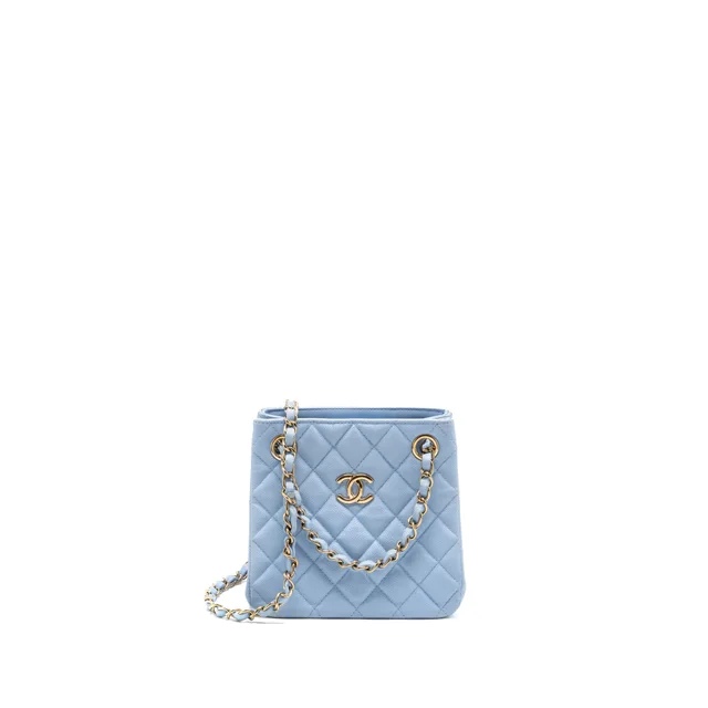 Chanel small vanity in Blue Caviar leather from EMIER