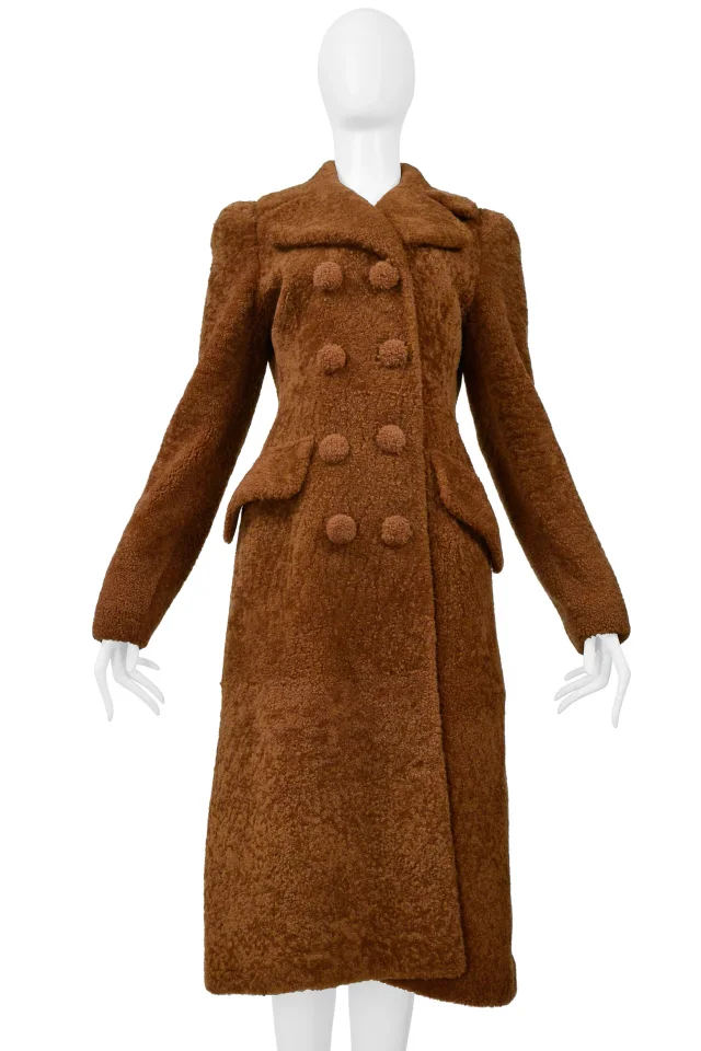 Bottega Veneta By Tomas Maier Brown Teddy Bear Coat 2017 in Brown from Resurrection Vintage, photo 3 of 5