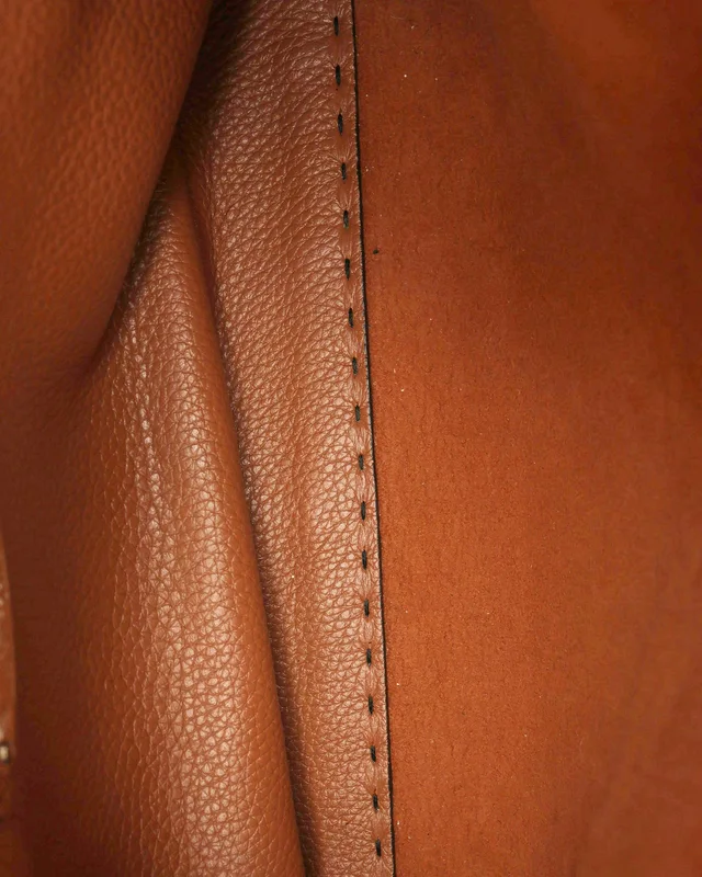 Fendi Medium Peekaboo Selleria Bag in Leather from A Retro Tale, photo 8 of 9