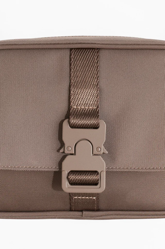 H&M Crossbody Bag, photo 2 of 2 from H&M (Canada)