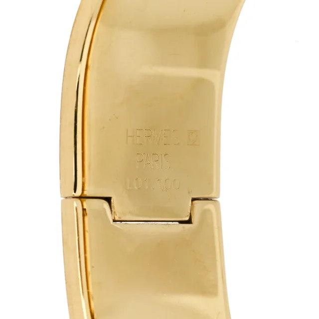 Hermès Stainless Steel Enamel 19mm Printed Horse Loquet Quartz Watch Red in Red from FASHIONPHILE, photo 5 of 5