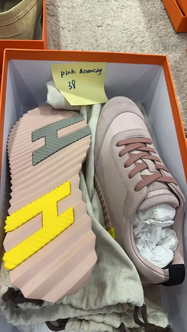 Hermès Pink Bouncing 38 in Pink from Luxury Promise