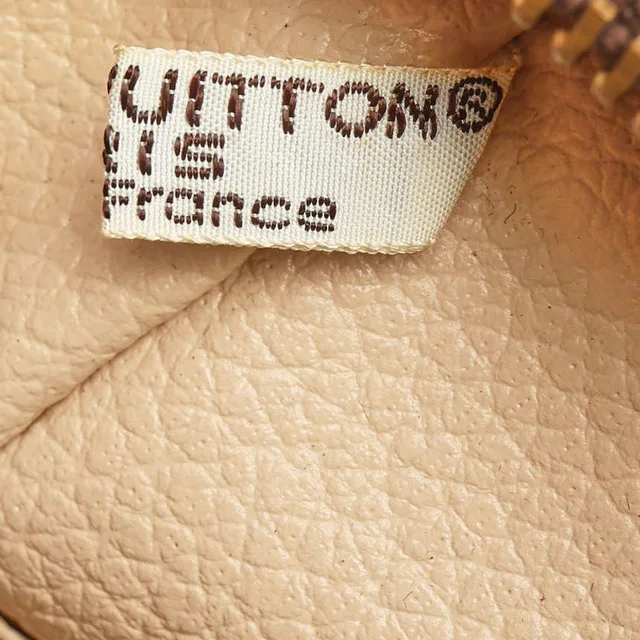 Louis Vuitton Monogram Trousse Toilette 28 in Coated canvas from A Retro Tale, photo 6 of 8