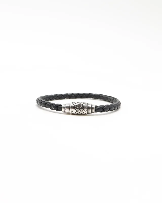 Bottega Veneta Intrecciato Leather Bracelet in Woven leather from A Retro Tale, photo 3 of 4