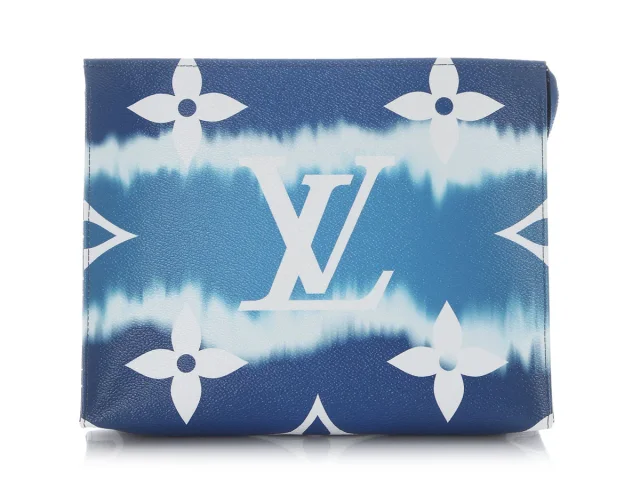 Louis Vuitton Escale Toiletry 26 in Canvas from Ann's Fabulous Finds, photo 4 of 9