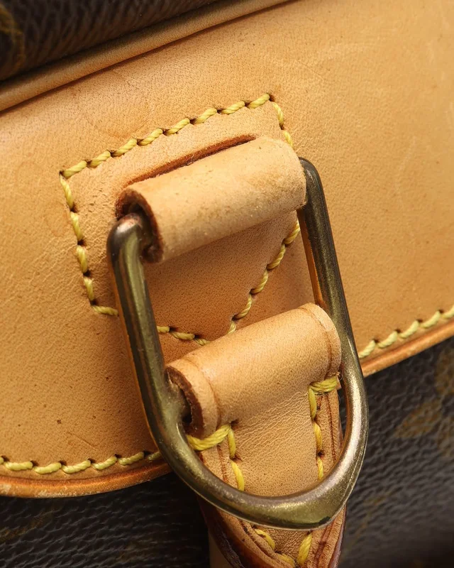 Louis Vuitton Monogram Deauville Bag from A Retro Tale, photo 8 of 10
