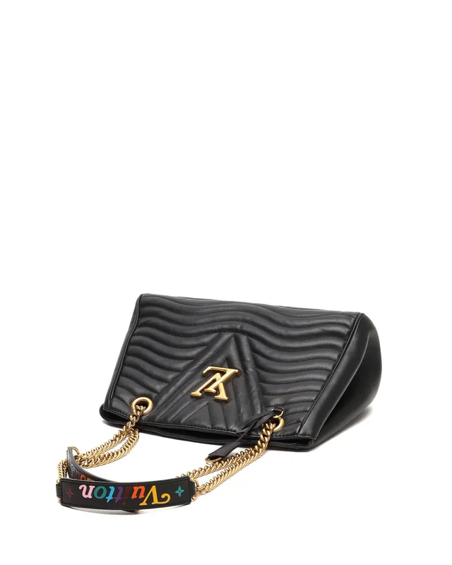 Louis Vuitton New Wave Chain Tote Bag in Calfskin from A Retro Tale, photo 5 of 9