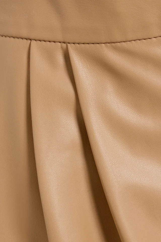 Stella McCartney Pleated Shorts, photo 4 of 4 from THE OUTNET
