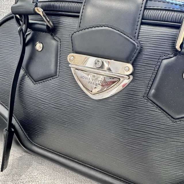 Louis Vuitton Epi Bowling Montaigne Bag in Epi, Epi leather, Metal from Reowned, photo 4 of 13