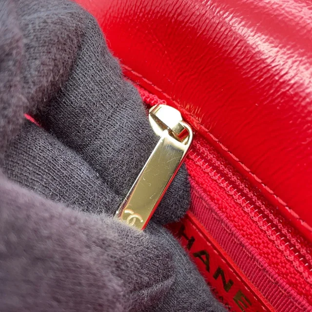 Chanel Matelasse ChainShoulder Bag Red shiny calf Size 20 in Red from GALLERY RARE, photo 7 of 14