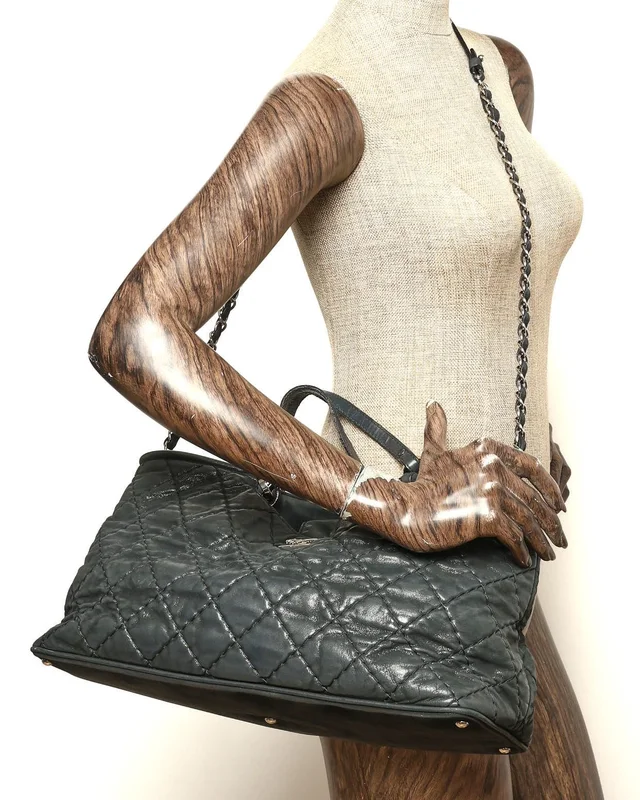 Chanel Outdoor Ligne Wild Stitch Tote Bag in Leather from A Retro Tale, photo 10 of 10
