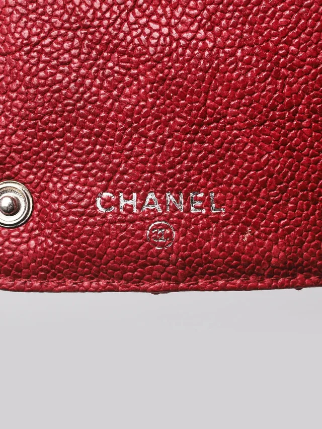 Chanel Light Bordeaux Diamond Stitched Distressed Leather Outdoor Ligne Long Wallet in Burgundy Leather from Yoogis, photo 7 of 14