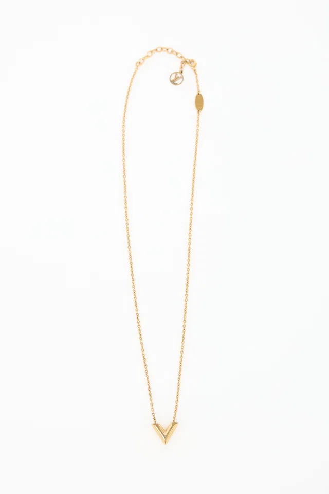 Louis Vuitton Essential V Necklace from VSP Consignment
