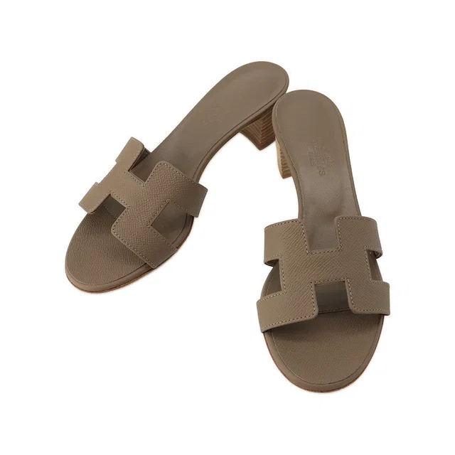Hermès Oazis Sandals Etoupe Epsom Size 37 in Taupe Epsom leather from GALLERY RARE