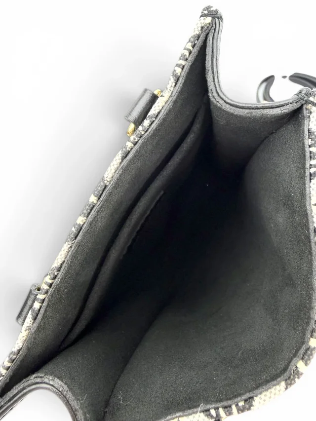 Louis Vuitton 1854 Petit Sac Plat in Leather from Season 2 Consign, photo 10 of 10