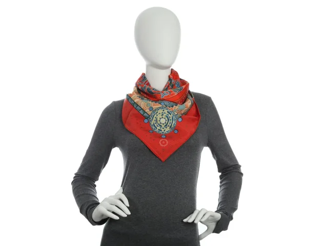 Hermès Rêve d’Australie Silk Scarf 90cm in Silk from Ann's Fabulous Finds, photo 5 of 6