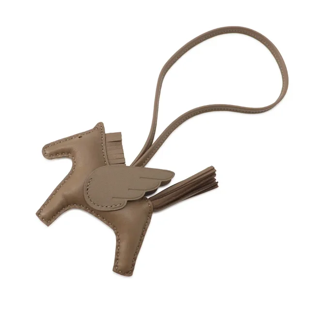 Hermès Rodeo Pegasus Etoupe Lambskin Swift Leather Size PM in Taupe Swift leather from GALLERY RARE, photo 2 of 6