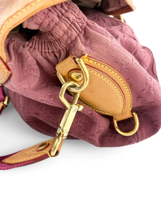 Louis Vuitton Denim Sunshine Messenger NM in Denim from Season 2 Consign, photo 5 of 9