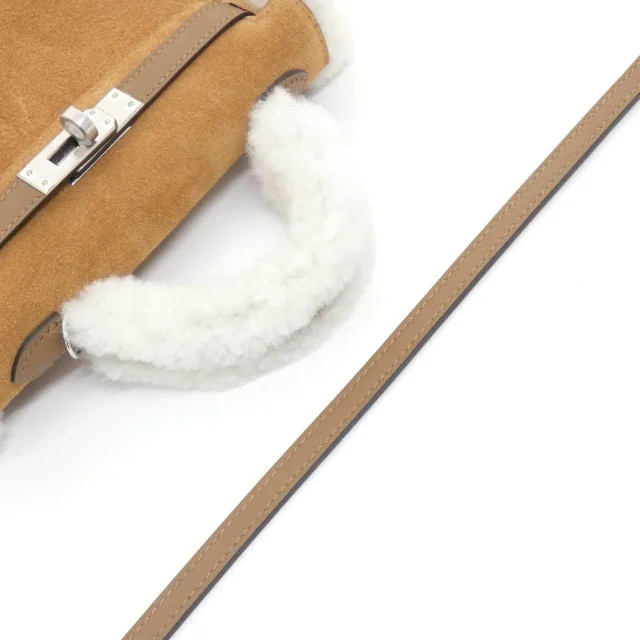 Hermès Mini Kelly Plush Grizzly Mouton Merino Swift Bag in Brown Swift leather from LuxUness, photo 4 of 5
