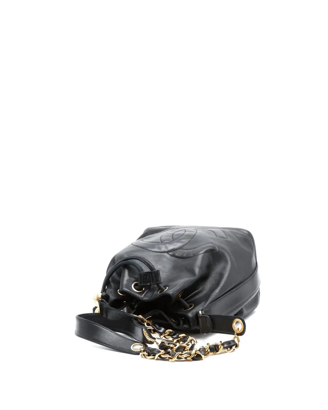 Chanel CC Drawstring Bucket Bag in Leather from A Retro Tale, photo 4 of 8