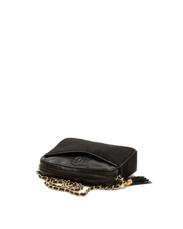 Chanel CC Ponyhair Tassel Camera Bag in Leather from A Retro Tale, photo 4 of 9