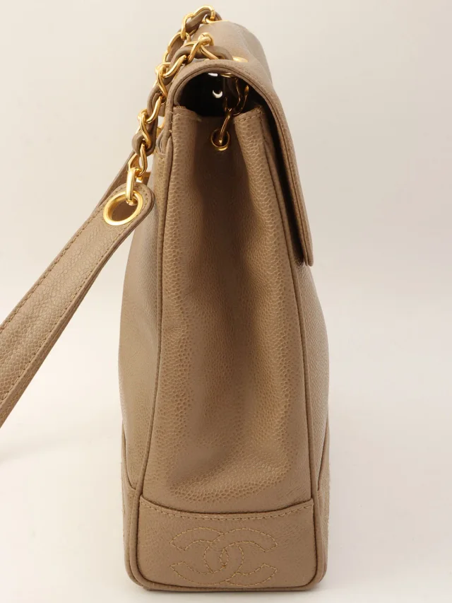 Chanel Circa 1997 Caviar Skin 6CC Mark Stitch Shoulder Bag, Beige in Beige Caviar leather from VINTAGE QOO TOKYO, photo 3 of 12