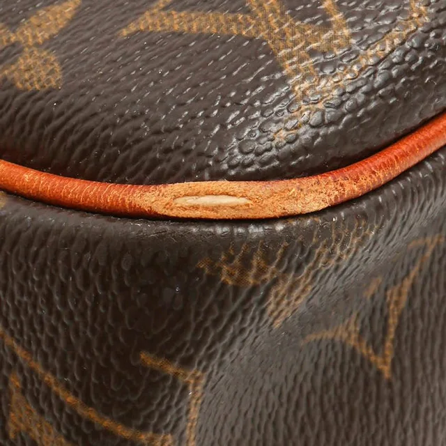 Louis Vuitton Monogram Batignolles Horizontal Tote Bag in Coated canvas from A Retro Tale, photo 6 of 13