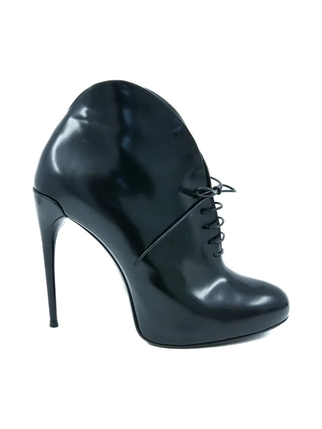 Gucci Regent Bootie, 37 in Patent leather from Arcade Vintage